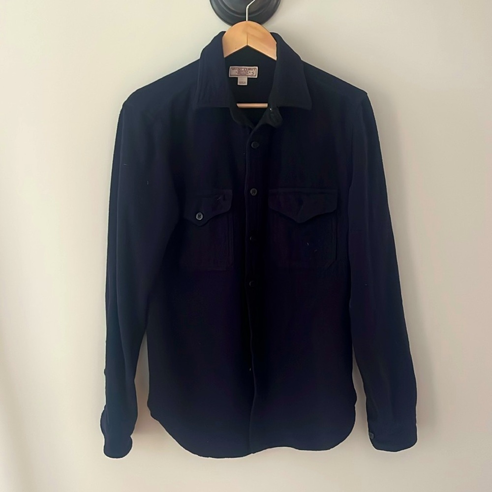 Wallace&Barnes Men’s flannel button down shirt.